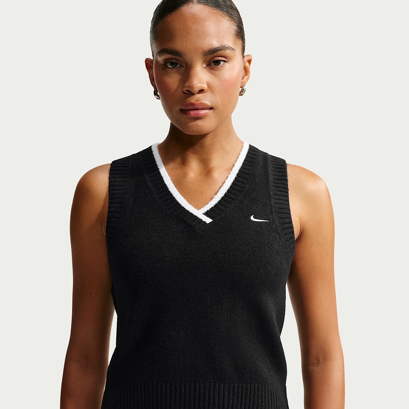 Nike Sportswear Chill Knit Women's Loose Sleeveless Jumper. Nike RO